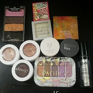 Eye shadow bundle